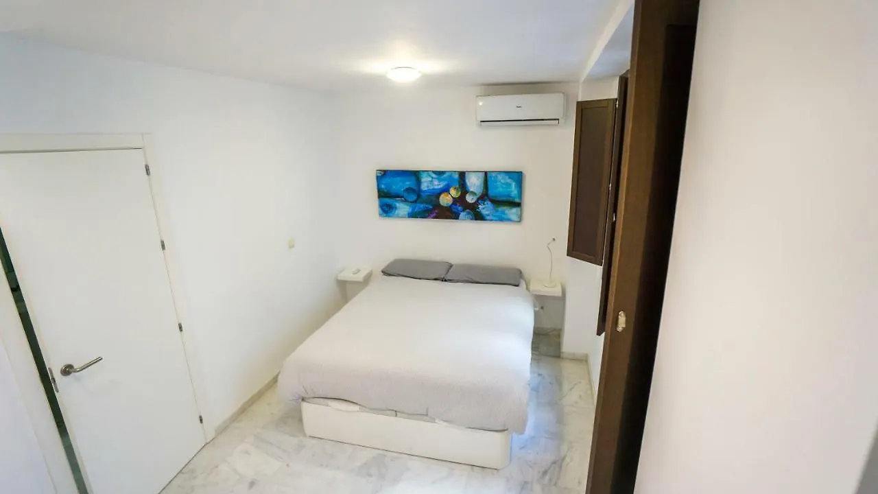 Rentalsevilla Espacioso Duplex En La Puerta Real Apartment