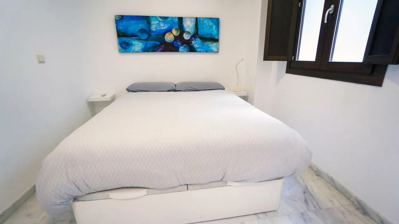 Apartamento RentalSevilla Espacioso dúplex en la Puerta Real